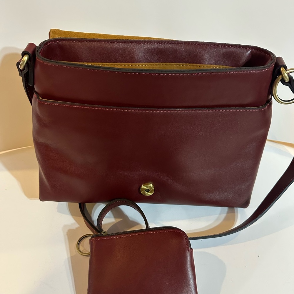 Chic Maroon Leather Crossbody Bag